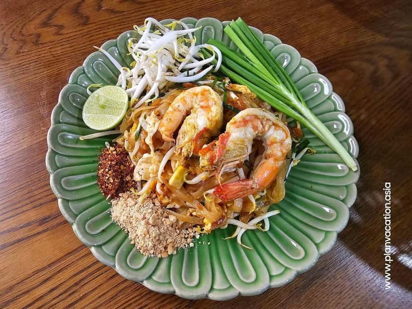 Mini Group: Uncle and Aunty Cooking House Afternoon Class - A market-first introduction to Thai cooking