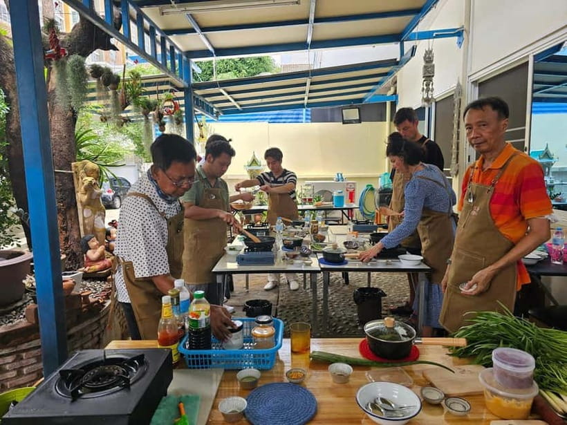 Mini Group: Uncle and Aunty Cooking House Afternoon Class - A different Thai menu for every day