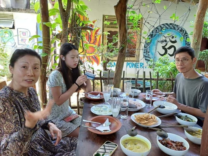 Mirissa: Cooking Class with Beer and Meal - Beer, Water, and the Meal