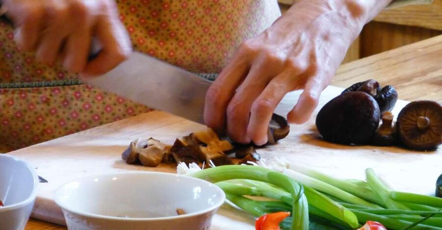 MoMo or Dal Bhat Cooking Class at Aama Kitchen in Pokhara - What happens when you arrive