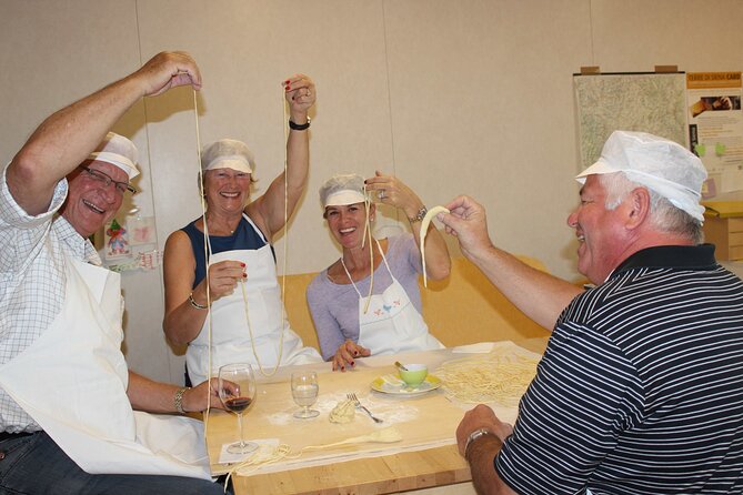 Montalcino Cooking Class and lunch with the local lady - A small class with Tina at Artemisia Viaggi