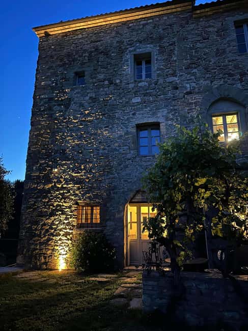 Montone: Pasta Making and Dinner at Cardaneto Castle - Dinner in the castle’s old tower