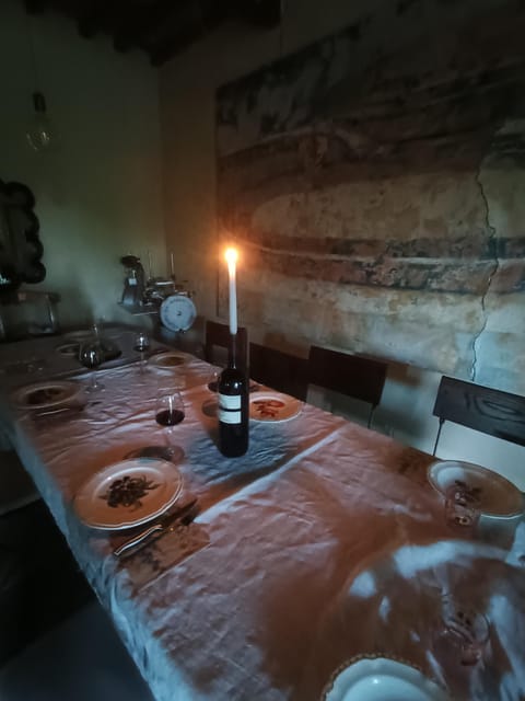 Montone: Pasta Making and Dinner at Cardaneto Castle - Small details that can make the night better