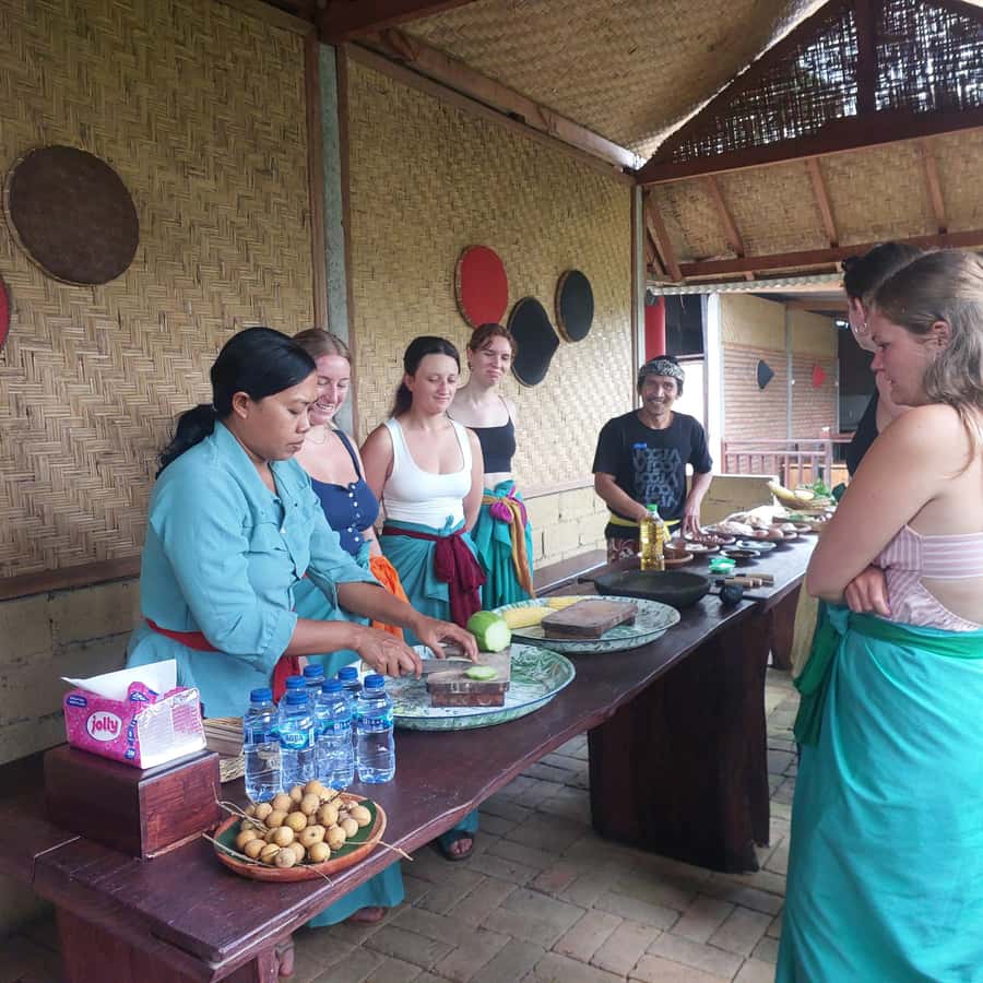 Munduk Balinese Cooking Class lunch/Dinner at a Local Home - What you cook: Bali on one plate