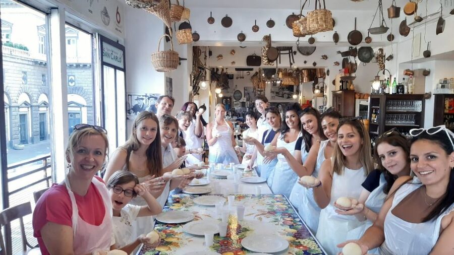 Naples: Neapolitan Pizza and Tiramisù Making Class - Why this class fits Naples so well