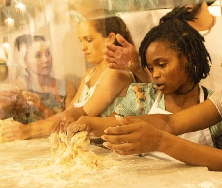 Naples: Pasta Making Class with Starter and Drink - Key points at a glance