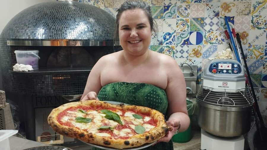 Naples: Pizza Making Class with Neapolitan Chef and drink - What makes the teaching work for families