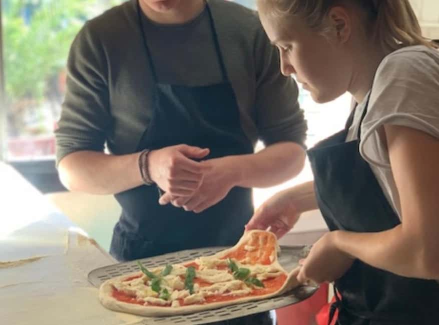 Naples: Premium Pizza-Making Class at a Pizzeria - Making pizza inside a real Neapolitan pizzeria