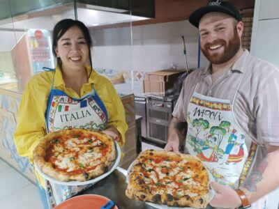 Naples: Small Group Pizza Making with Drink Included