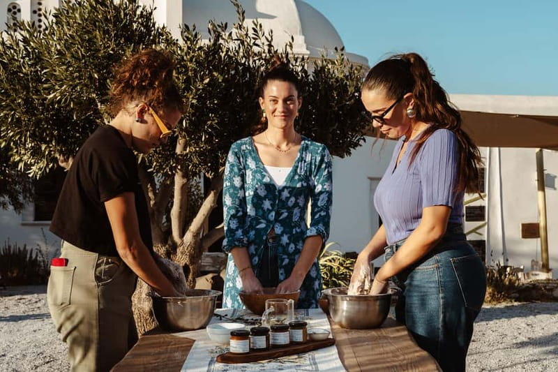 Naxos Town: Olive Oil Tasting & Baking in the Heart of Town - Tasting Naxian olive oil with purpose