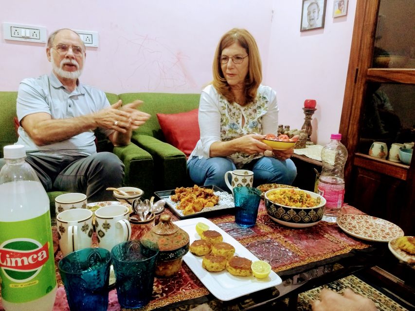 New Delhi: Full-Day Cooking Class learn 8 dishes with Locals - Arriving at 10 AM for chai and a plan