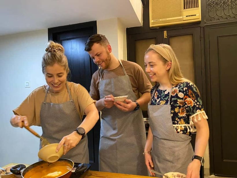 New Delhi: Indian Cooking Class in a Local Home - Spices Are Taught by Taste, Not Just by Measurement