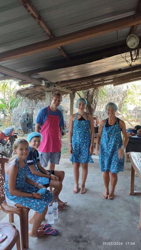 Nilaveli: Sri Lankan Cooking Class with a Local Family - Meeting Nimali’s family in Nilaveli