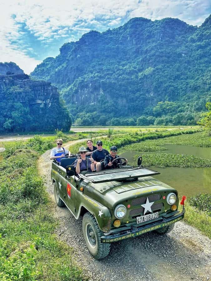 Ninh Binh Jeep Adventure: Temples, Lotus, Fishing & Cooking - Lotus ponds and the right season for flowers