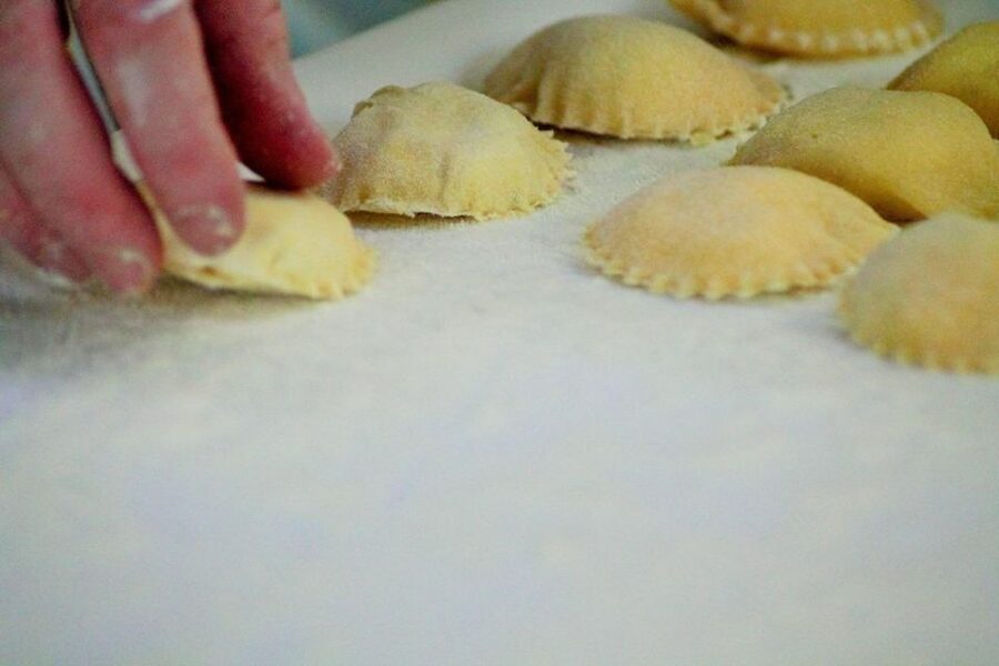 Noto: Highlights Experience tour Cooking from Farm to Fork - From cooking class to lunch in the farm restaurant