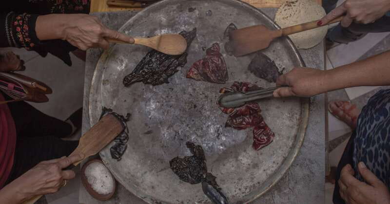 Oaxaca: Traditional Oaxacan Food Cooking Class - Why the Etla market visit matters