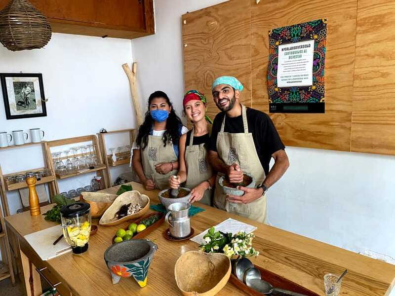 Oaxaca: Vegetarian Cooking Class - Starting at the market with Victor or another local guide