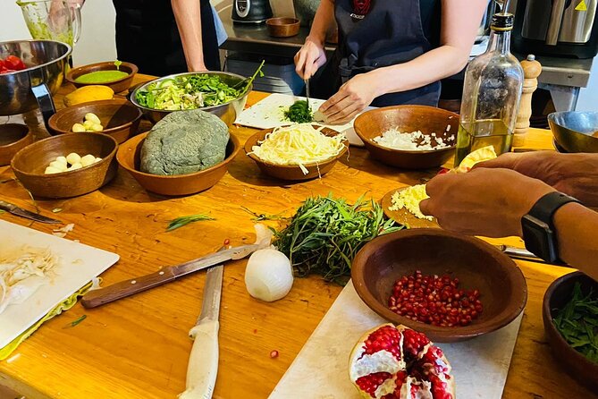 Oaxacan Vegetarian Cooking Class - Shopping for fresh produce at a neighborhood market