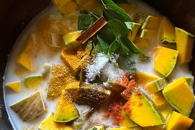 Organic Cooking Class sigiriya home Kitchen(Kumara & family) - From Garden Ingredients to Curry Lunch or Dinner