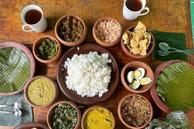 Organic cooking class sigiriya (kumara & family) - Learning Sri Lankan spices the traditional way