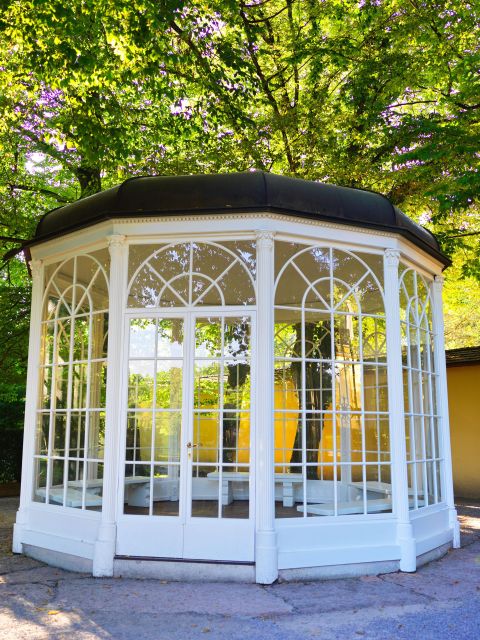 Original Sound of Music Tour & Edelweiss Cooking Class - Schloss Leopoldskron and the gazebo
