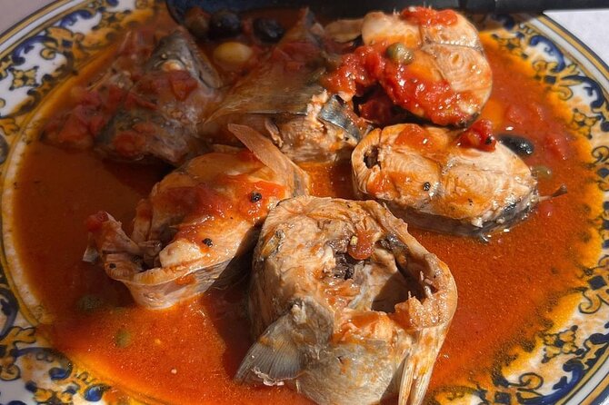 Ortigia market tour and traditional cooking lesson - Why the six-person limit matters