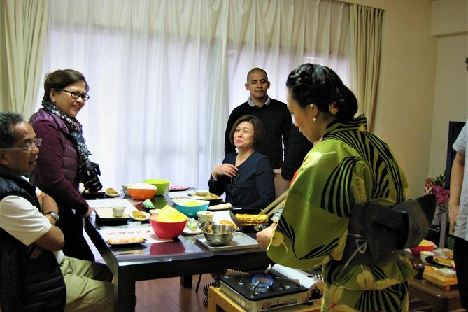 Osaka Cooking Class: Okonomiyaki &Japanese cuisines experience - Starting with miso soup and dashi