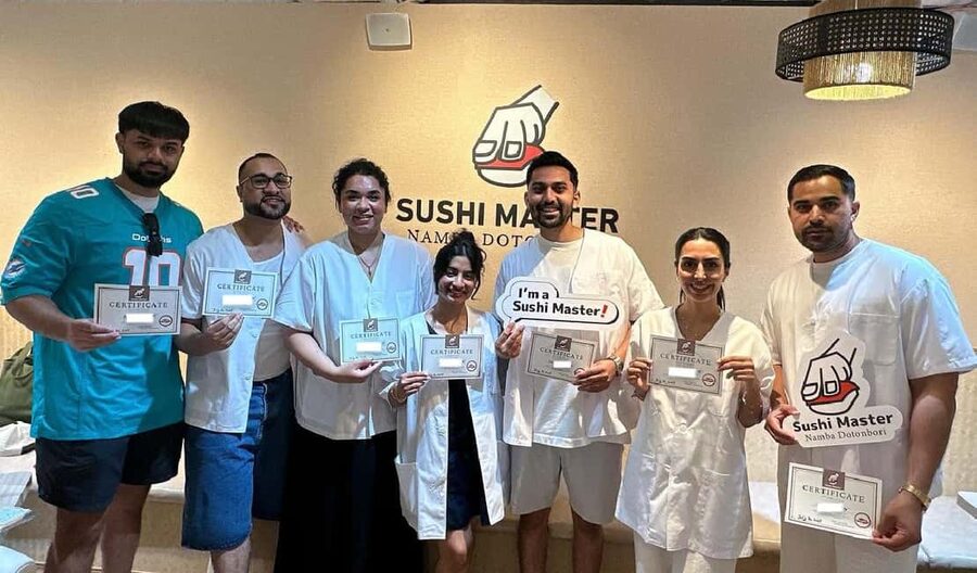 Osaka: Sushi Making in Spacious Studio (SAME-DAY OK!) - Drinks, certificates, and the small gift
