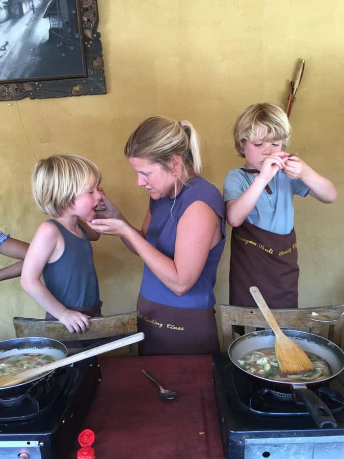 packages cooking class and romantic dinner in a local home - Should you book this cooking class and dinner?