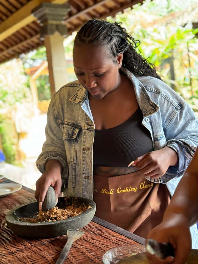 packages cooking class and romantic dinner in a local home - Learning Balinese cooking one step at a time