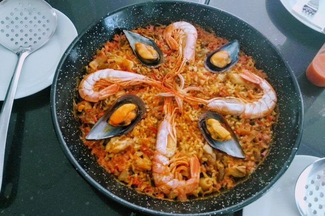 Paella Cooking Class in Malaga - The short walk to the Soho kitchen