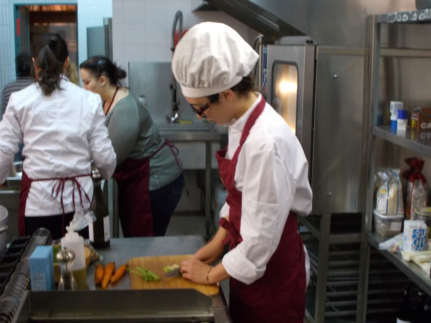 Palermo: Cooking and Limoncello Class - What Makes the Home Setting Valuable