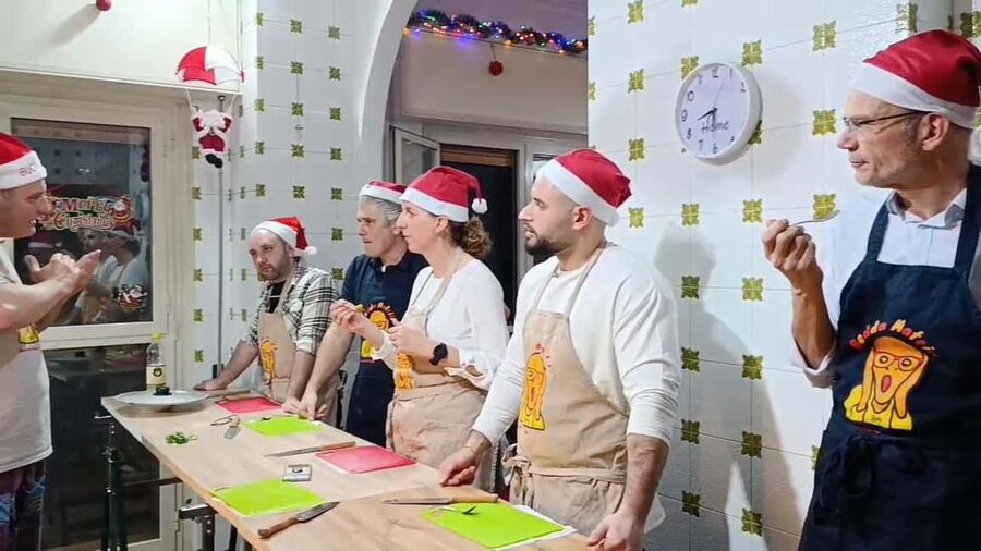 Palermo: Exclusive Sicilian cooking class at the home of a well-known Italian chef - How the small group affects the evening