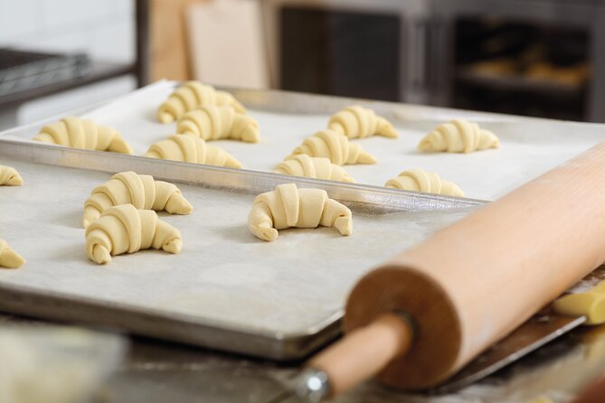 Paris Croissant Small-Group Baking Class with a Chef - Who should take this baking class?