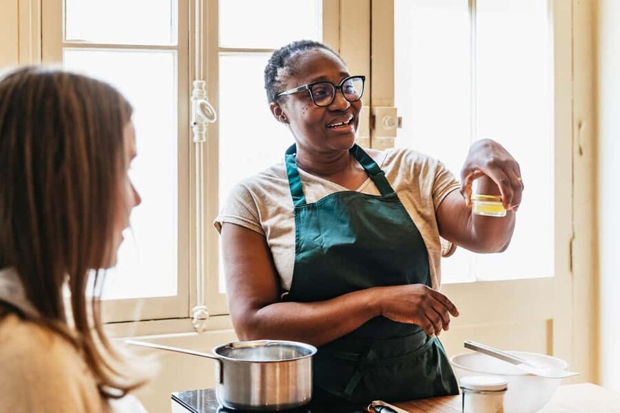 Paris: French Macaron Culinary Class with a Chef - Timing, location, and practical details