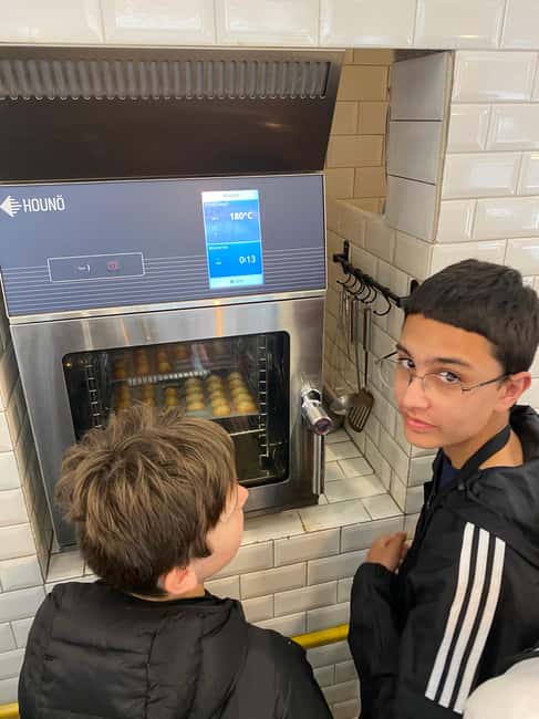 Paris: French Pastry and Baking Workshop - Why families are the best match