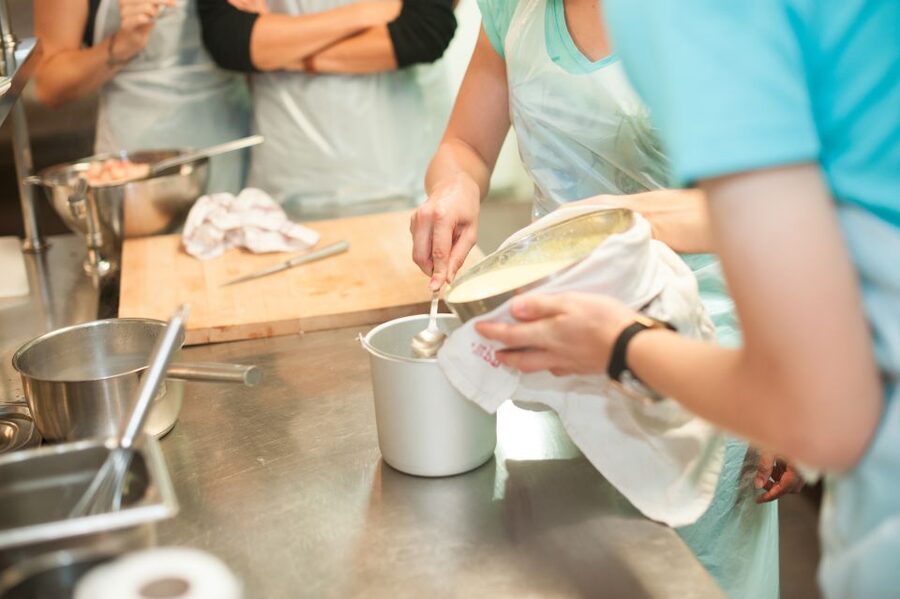 Paris: Full-Day Cooking Class with 3-Course Lunch - Should you book it?