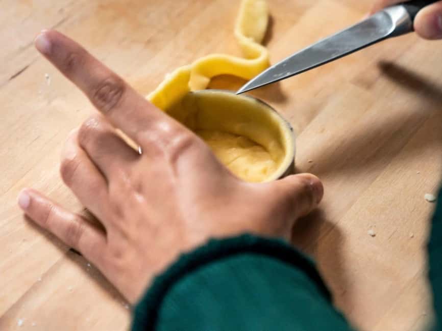 Paris: Lemon Tart Baking Class with a Pastry Chef - The first stage: building the pastry