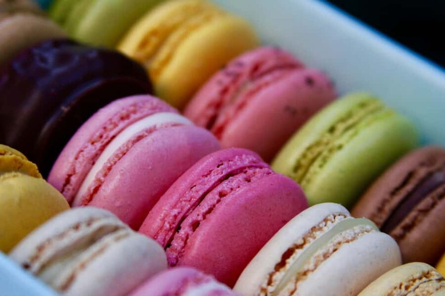 Paris: Macaron Baking Class - Choosing colors and flavors