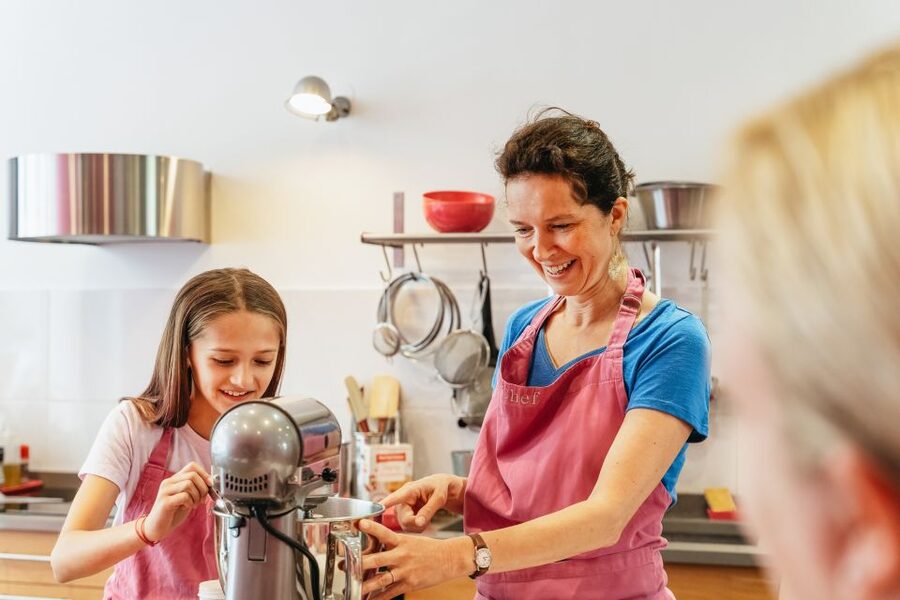 Paris: Macarons Cooking Class with Pâtisserie Chef Noémie - Practical details for planning your visit