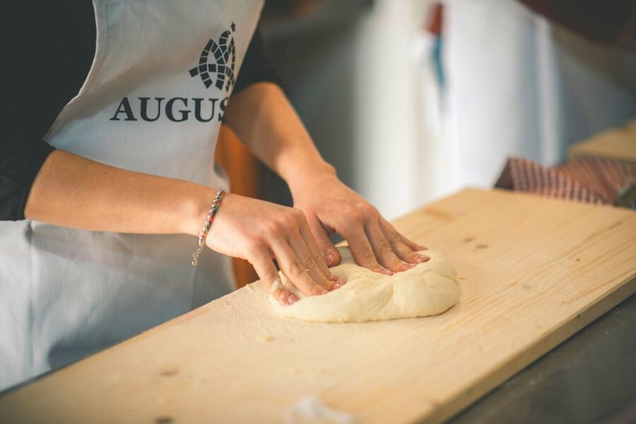 Partinico: Pizza-Making Class on an Organic Farm with Wine - Walking the farm avenues in Partinico