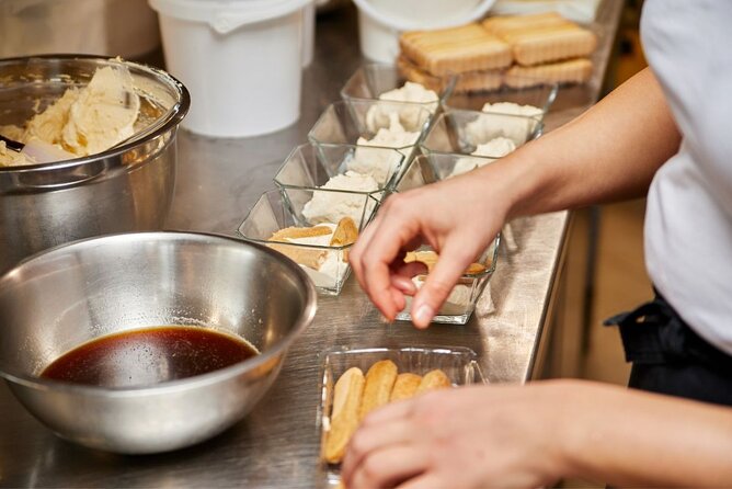 Pasta and Tiramisu Cooking Class in Rome, Piazza Navona - Why Piazza Navona makes the lunch better