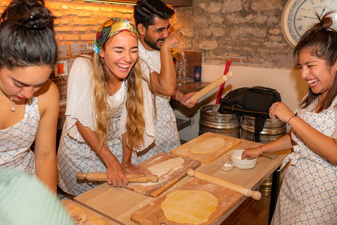 Pasta and Tiramisu Cooking Class Near the Colosseum - Who should book this class?