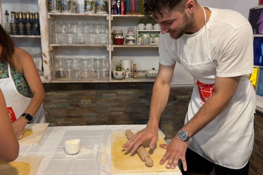 Pasta and tiramisù Cooking class with Wine at Piazza Navona - The chefs make the difference