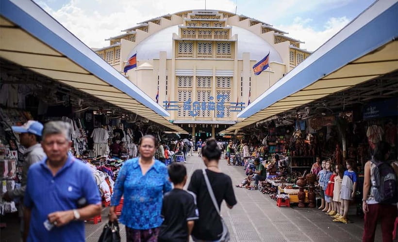 Phnom Penh: Walking Tour, Food Tour & Sunset Cruise - Night Market and riverside atmosphere