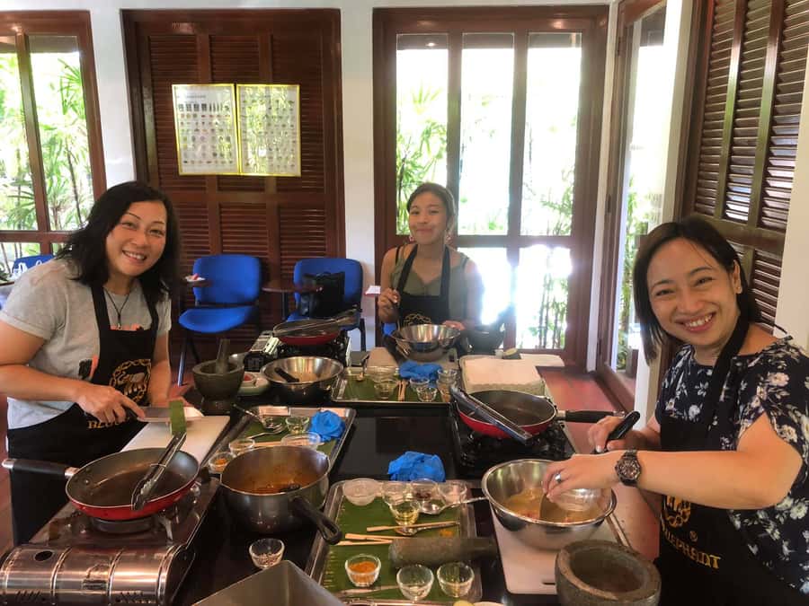 Phuket - Blue Elephant Thai Cooking Class with Market Tour - Is $174 a fair price?