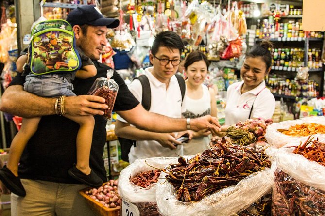 Pink Chili - Thai Cooking Class and Market Tour in Bangkok - Choosing fresh ingredients at On Nut