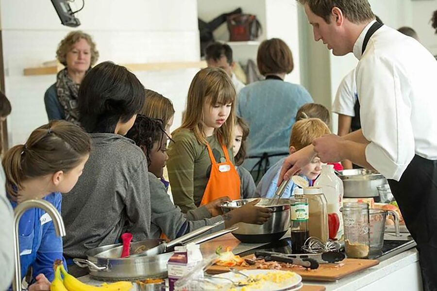 Pizza & Gelato: Cooking Class in central Florence - Sitting Down to Eat What You Made