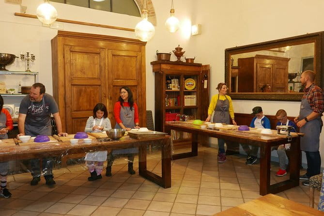 Pizza & Gelato Making Class in Oltrarno with Eating Europe - The gelato and sorbet portion