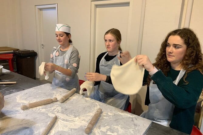 Pizza & Gelato Making Cooking Class in Florence - What the three-hour Florence class is really like